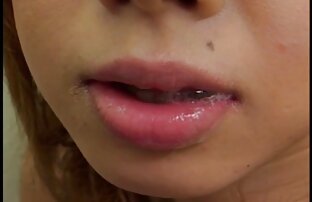 XXX Ragazza lesbica video porno completi italiani gratis in piscina nuda.