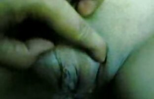 XXX Dominica ama la film pornografici completi masturbazione.