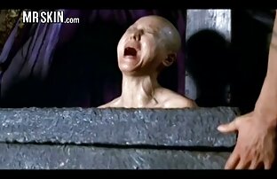 XXX Dannatamente film porno italiani integrali allagato fino alle ginocchia in piscina.