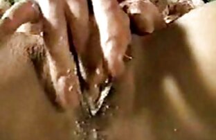 XXX I ragazzi cazzo films erotici completi tre ragazze sul divano.
